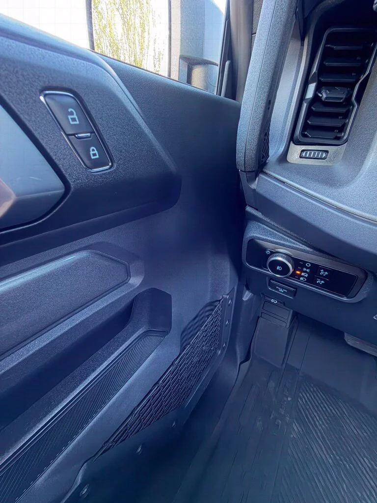 Used 2025 Gray Metallic Ford Badlands image 16