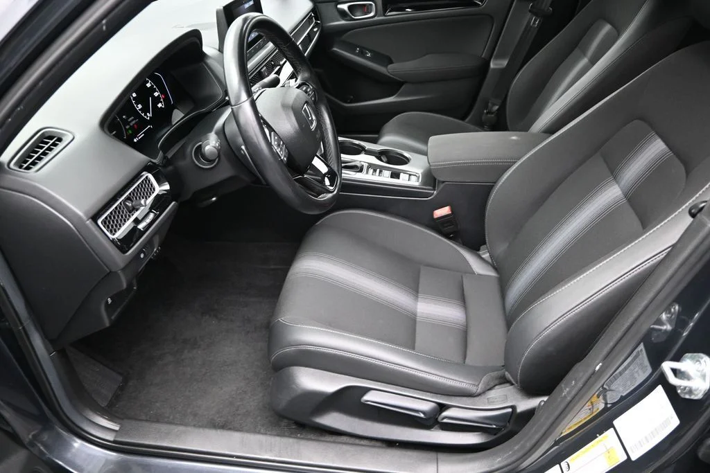 Used 2025 Meteorite Gray Metallic Honda Sport image 14