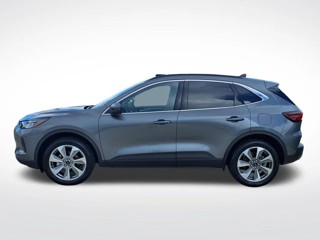 Used 2025 Gray Ford Platinum image 5