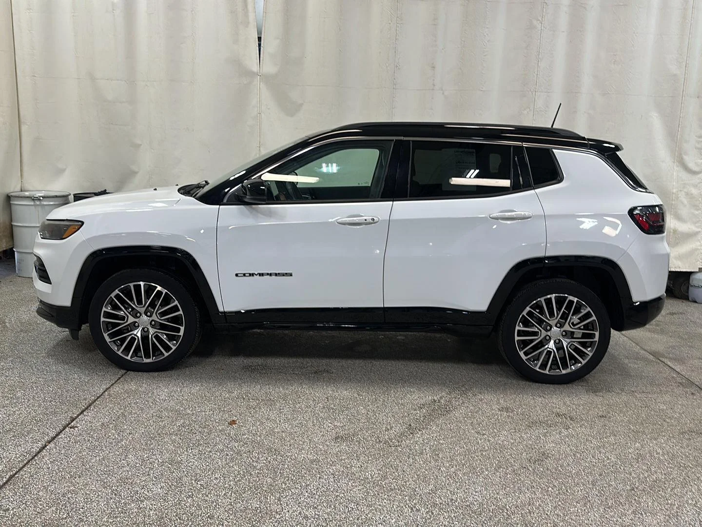 Used 2022 Jeep Compass Limited with VIN 3C4NJDCB6NT207302 for sale in Waconia, Minnesota