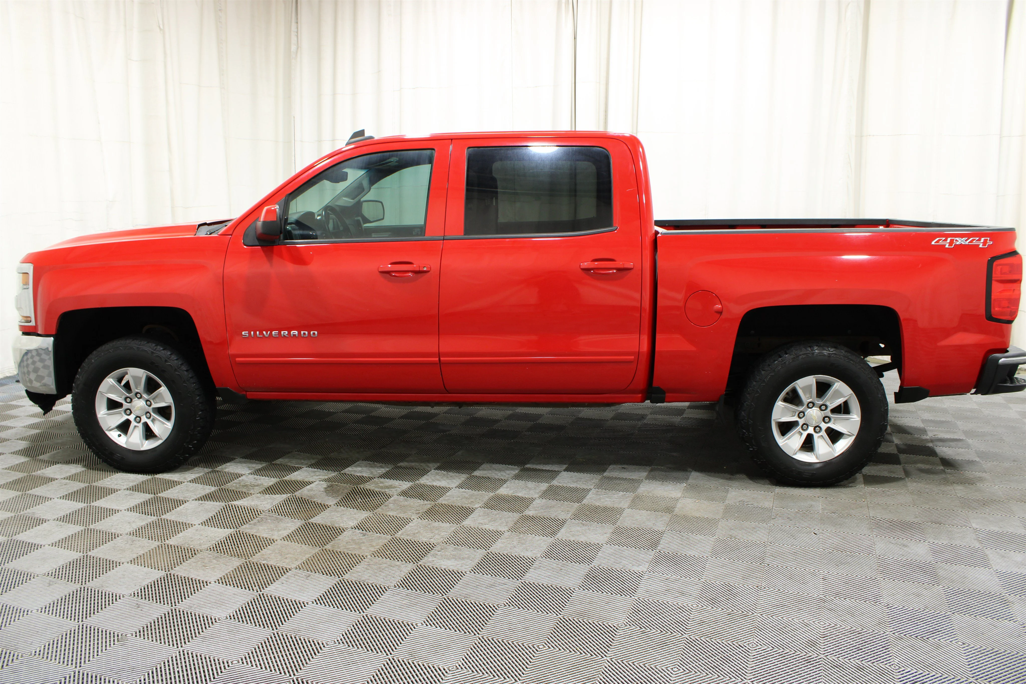 Used 2017 Red Hot Chevrolet LT image 26