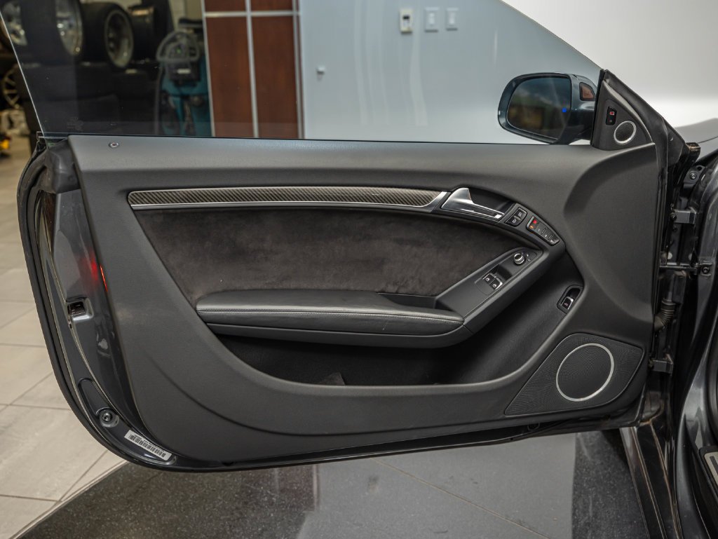 Used 2013 Daytona Gray Pearl Audi 4.2 image 21