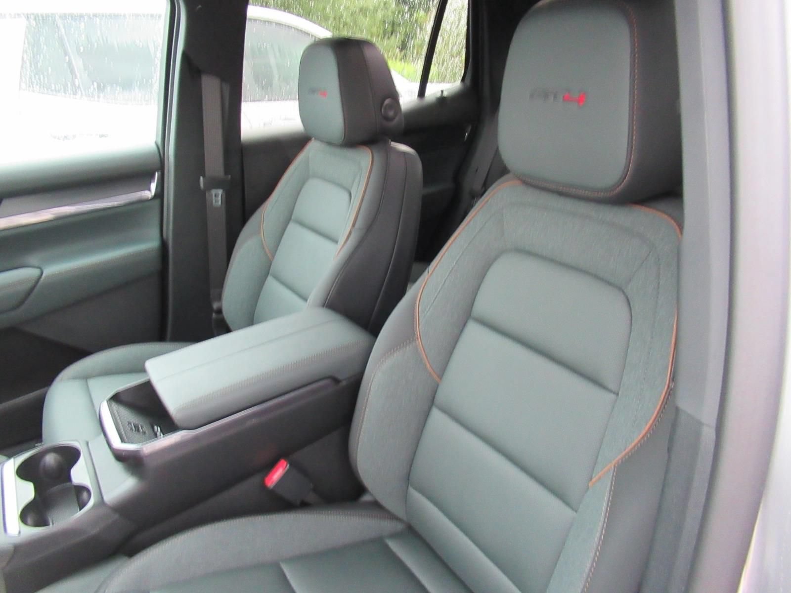 2027 GMC Terrain AT4 - Photo 17