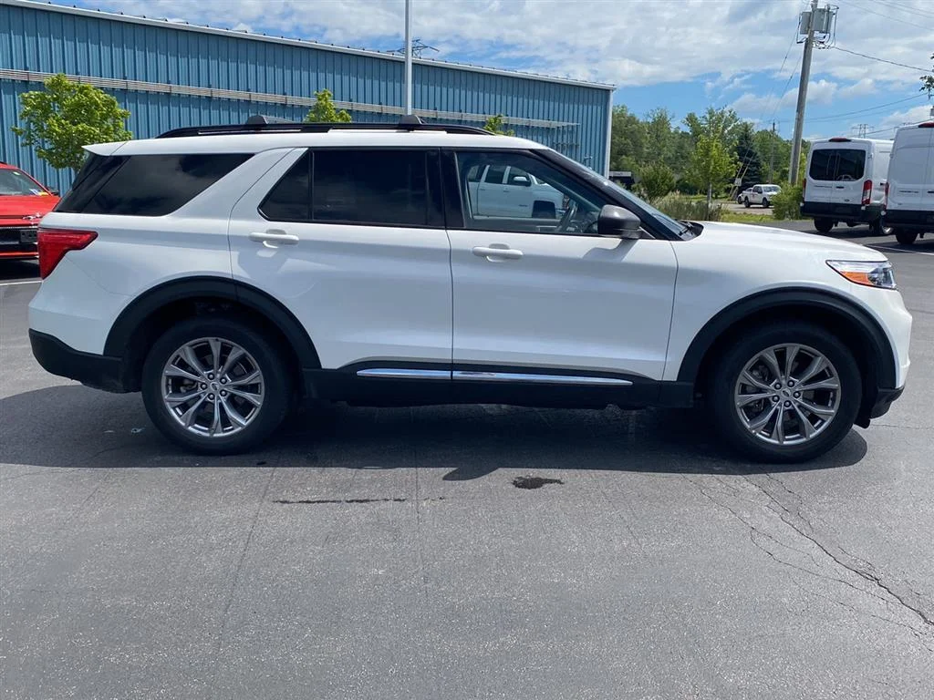 Used 2022 Star White Metallic Tri-Coat Ford XLT image 13
