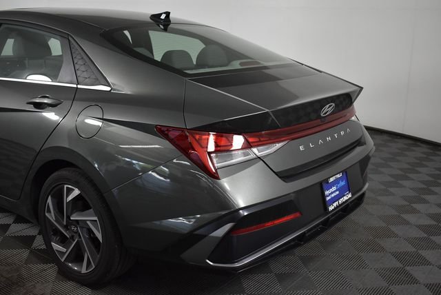 2025 Hyundai Elantra SEL - Photo 7