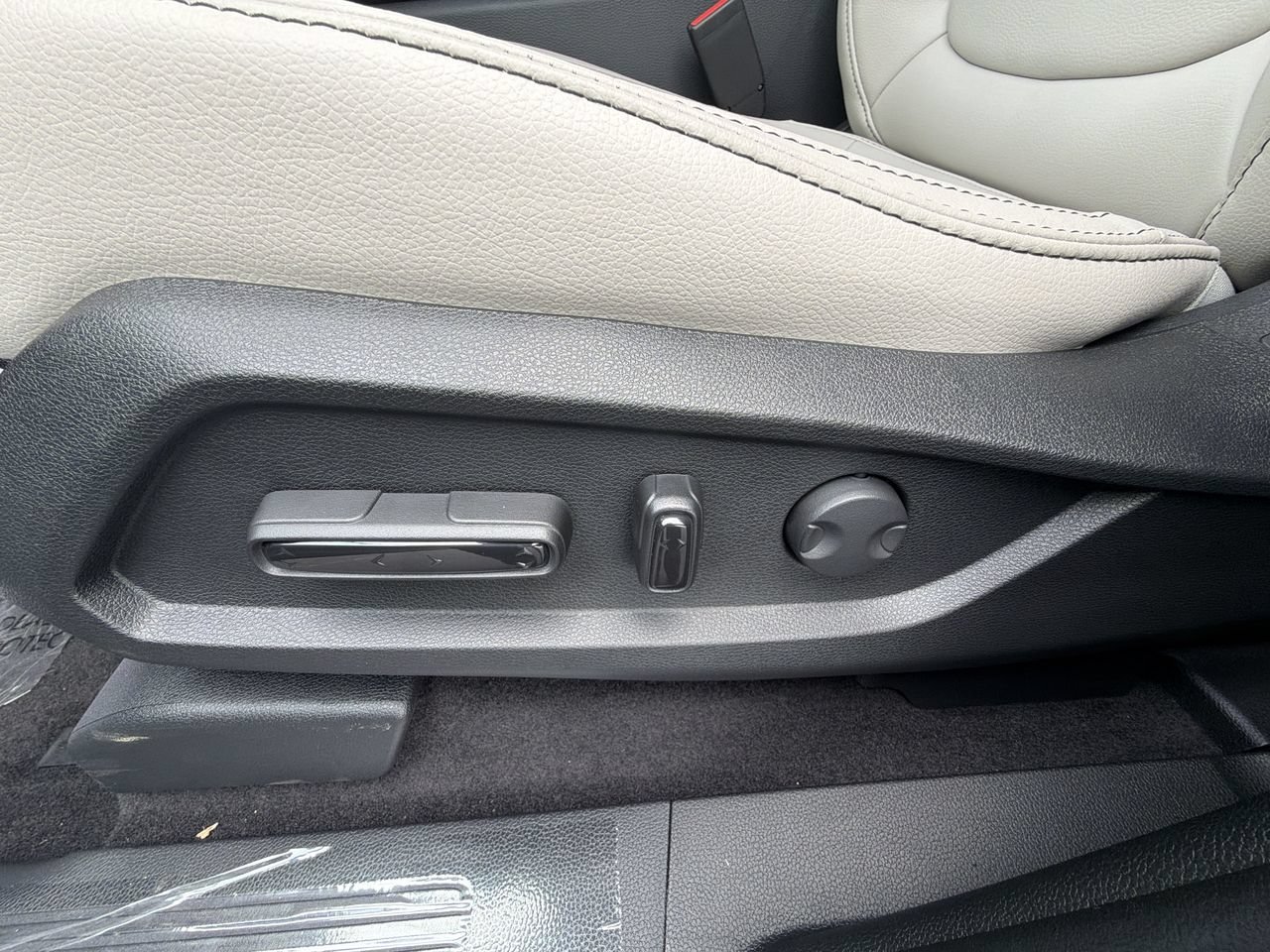 New 2026 Sonic Gray Pearl Honda RTL image 12