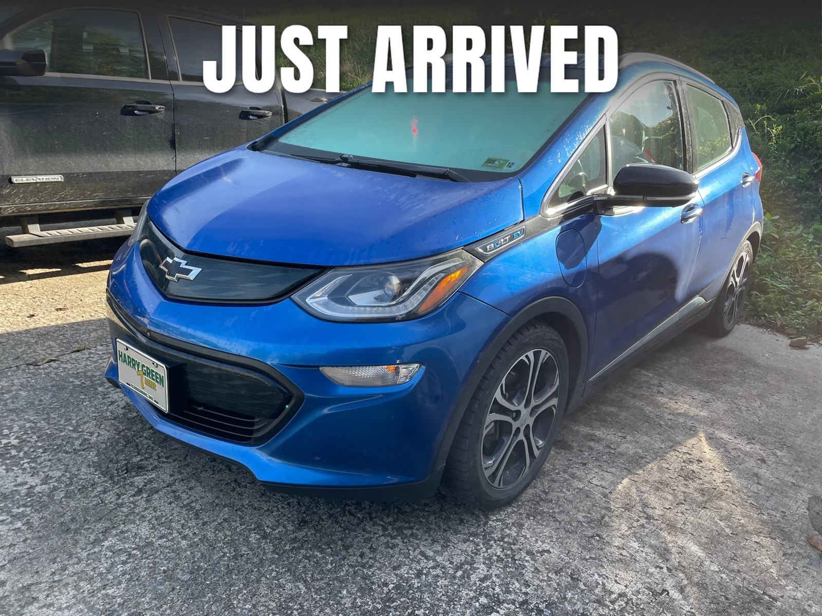 Used 2018 Kinetic Blue Metallic Chevrolet Premier image 1
