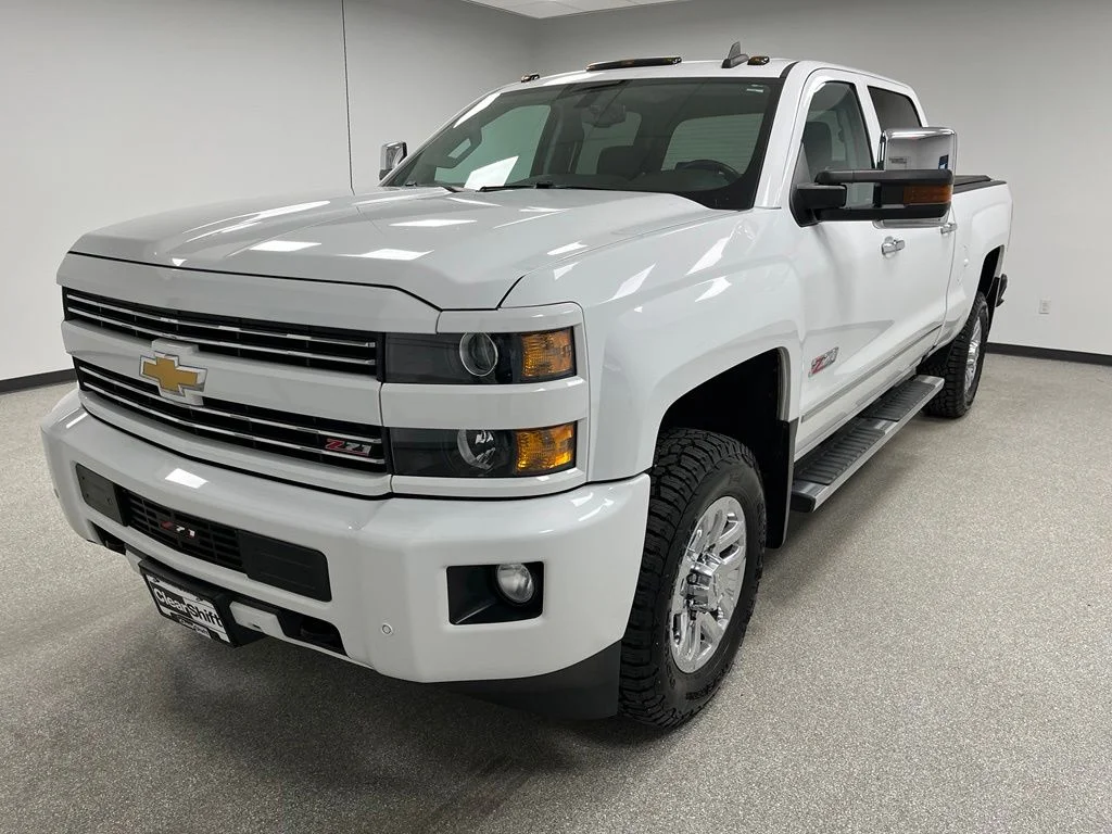 Used 2018 White Chevrolet LTZ image 4