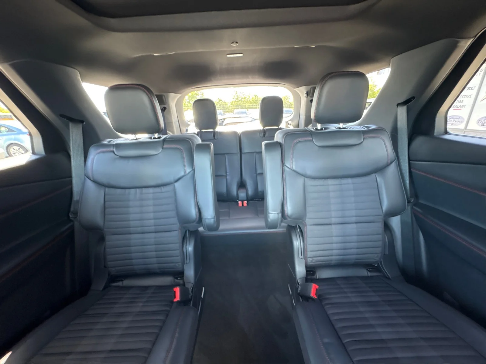 New 2026 Star White Metallic Tri-Coat Ford ST-Line image 14