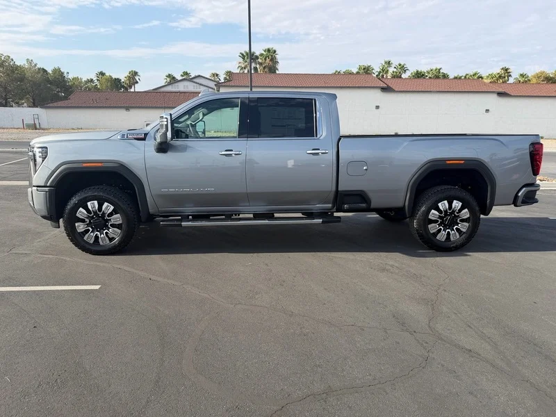 2026 GMC Sierra 3500HD Denali - Photo 6