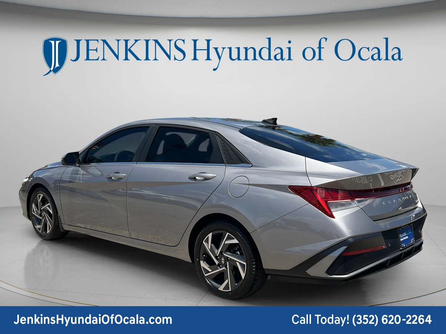 Used 2024 Fluid Metal Hyundai Limited image 5
