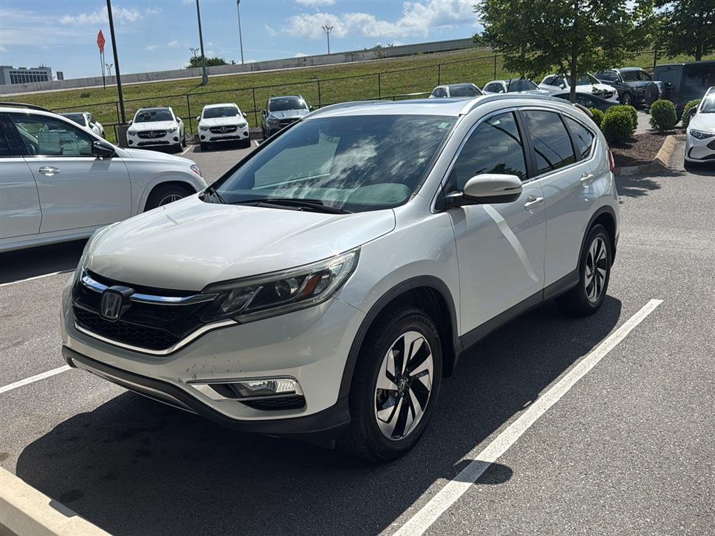 Used 2015 White Diamond Pearl Honda Touring image 3