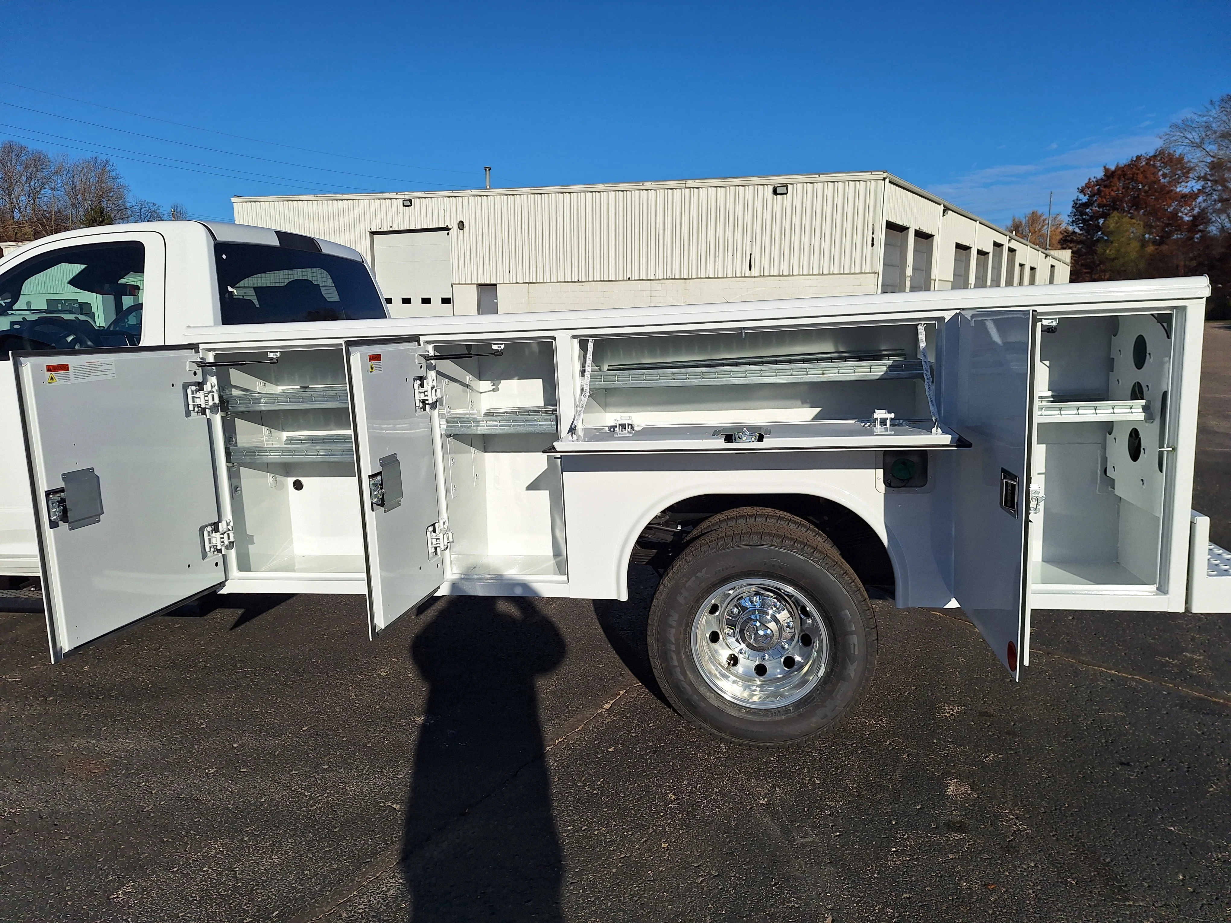 New 2026 Bright White Clear-Coat Exterior Paint RAM Tradesman Reading Service Body image 19