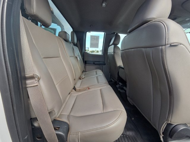 Used 2019 Oxford White Ford XL image 20