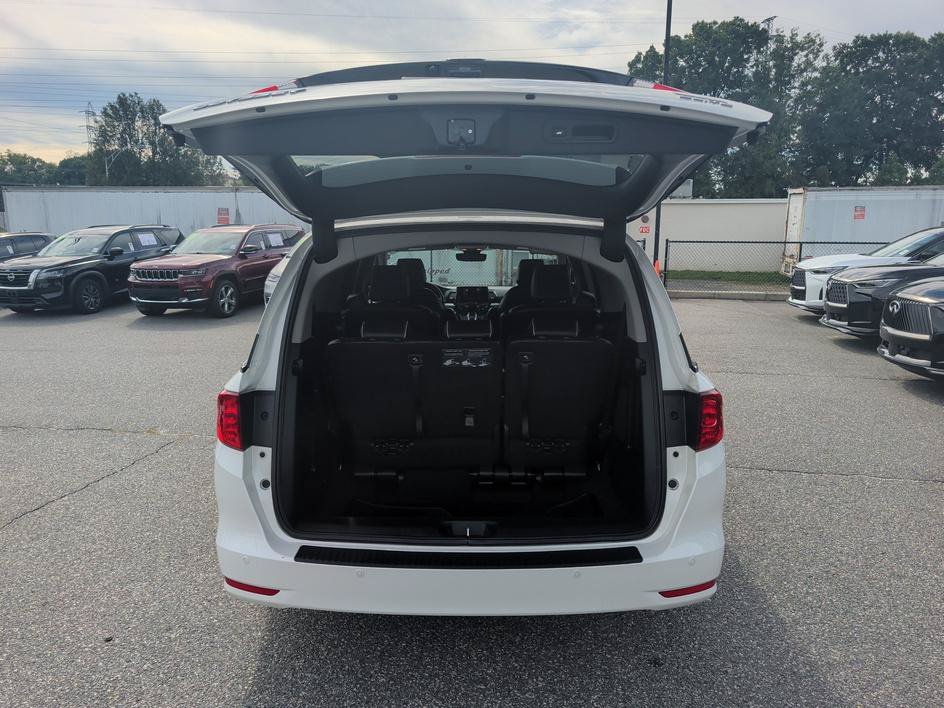 Used 2022 Platinum White Honda Elite image 15