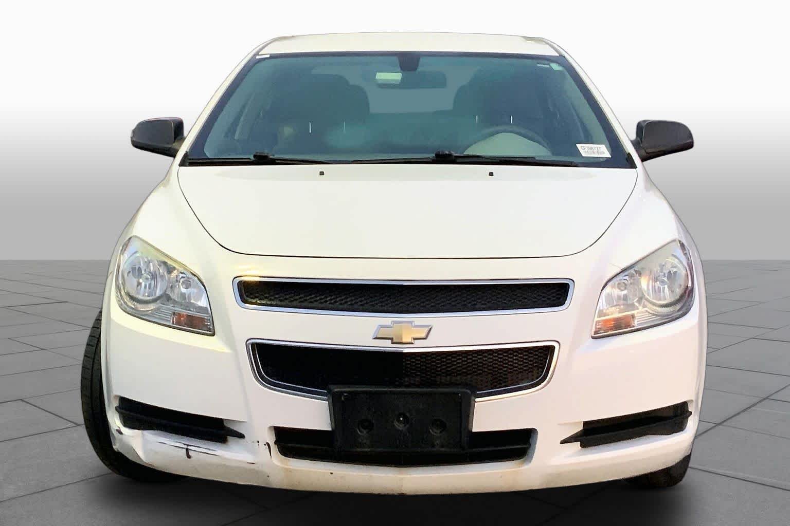 Used 2012 Summit White Chevrolet LS w/1FL image 4