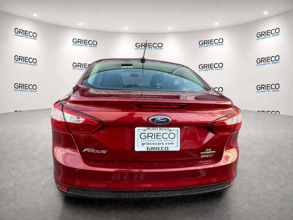 Used 2013 Ruby Red Metallic Ford SE image 6