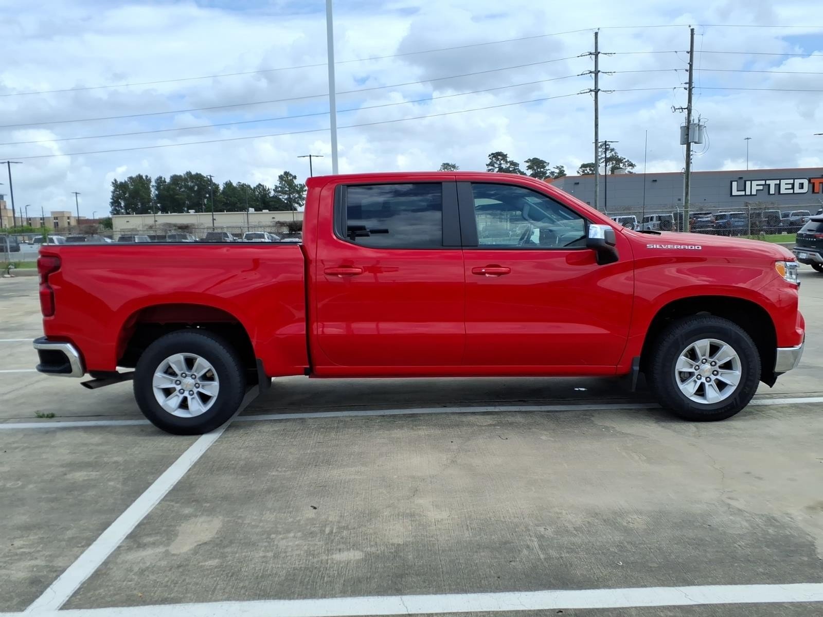 2025 Chevrolet Silverado 1500 LT - 3