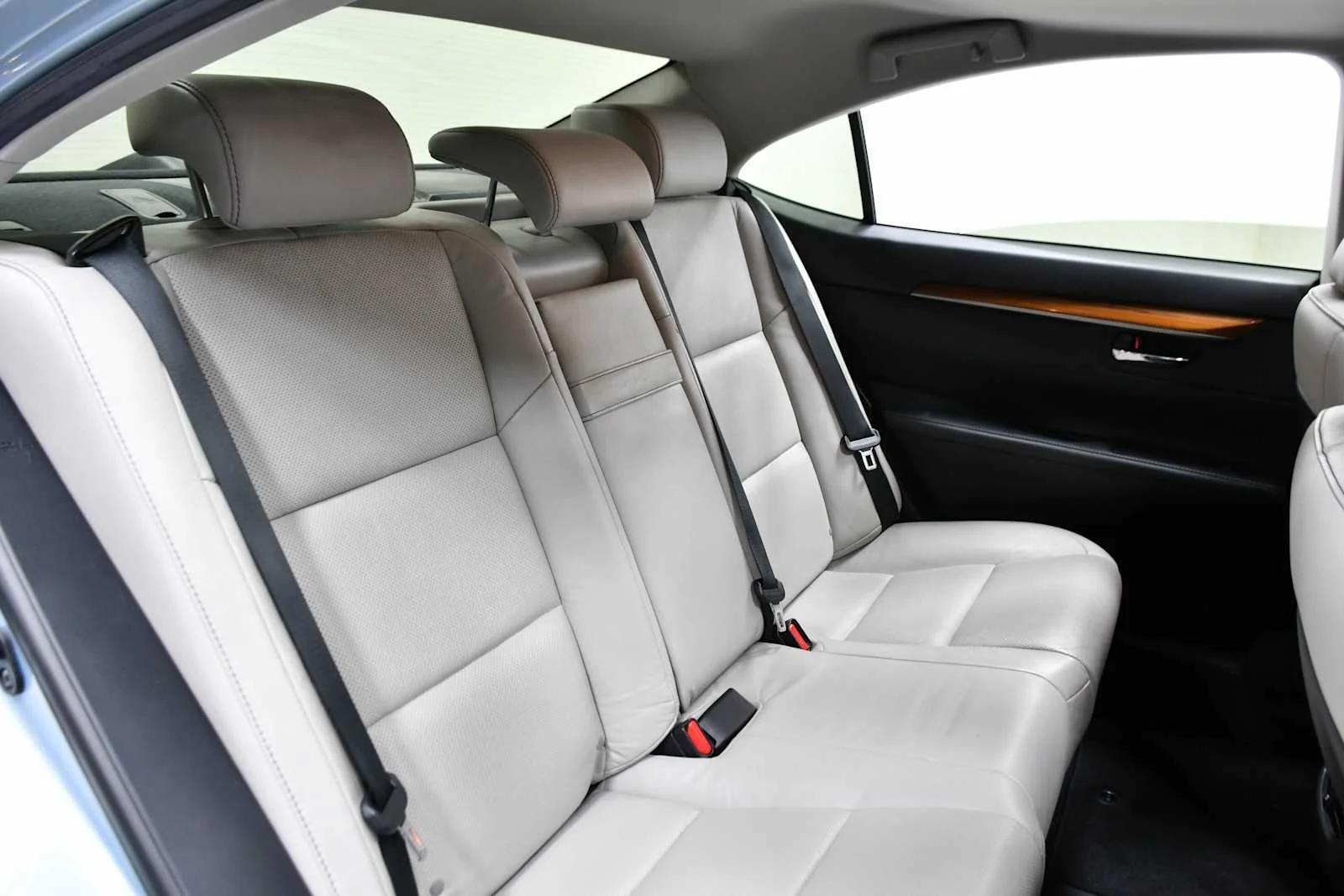 Used 2014 Cerulean Blue Metallic Lexus Hybrid image 22