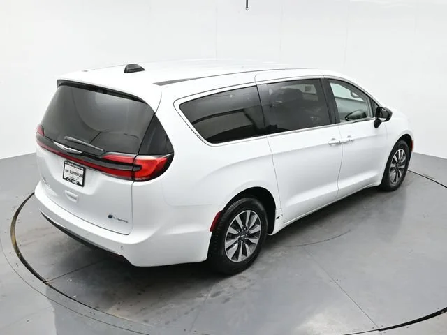 Used 2024 Bright White Clea Chrysler Hybrid Select image 38