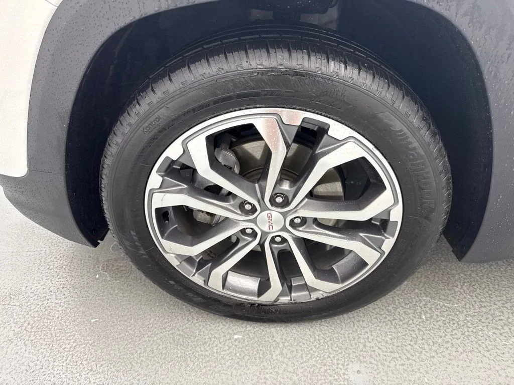 Used 2020 White GMC SLT image 4