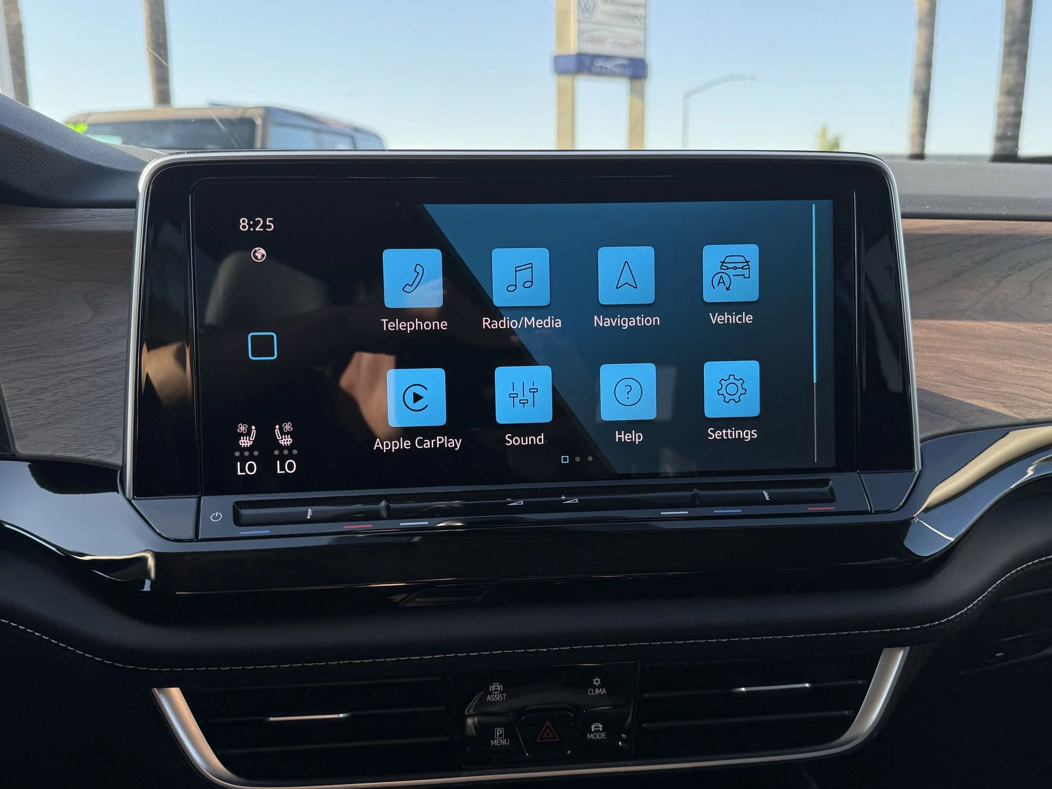New 2026 Deep Black Pearl Volkswagen 2.0T SE w/Technology image 22