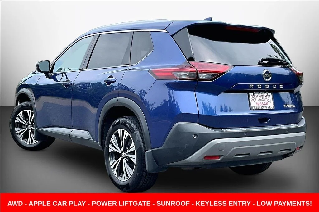 Used 2021 Blue Nissan SV image 4