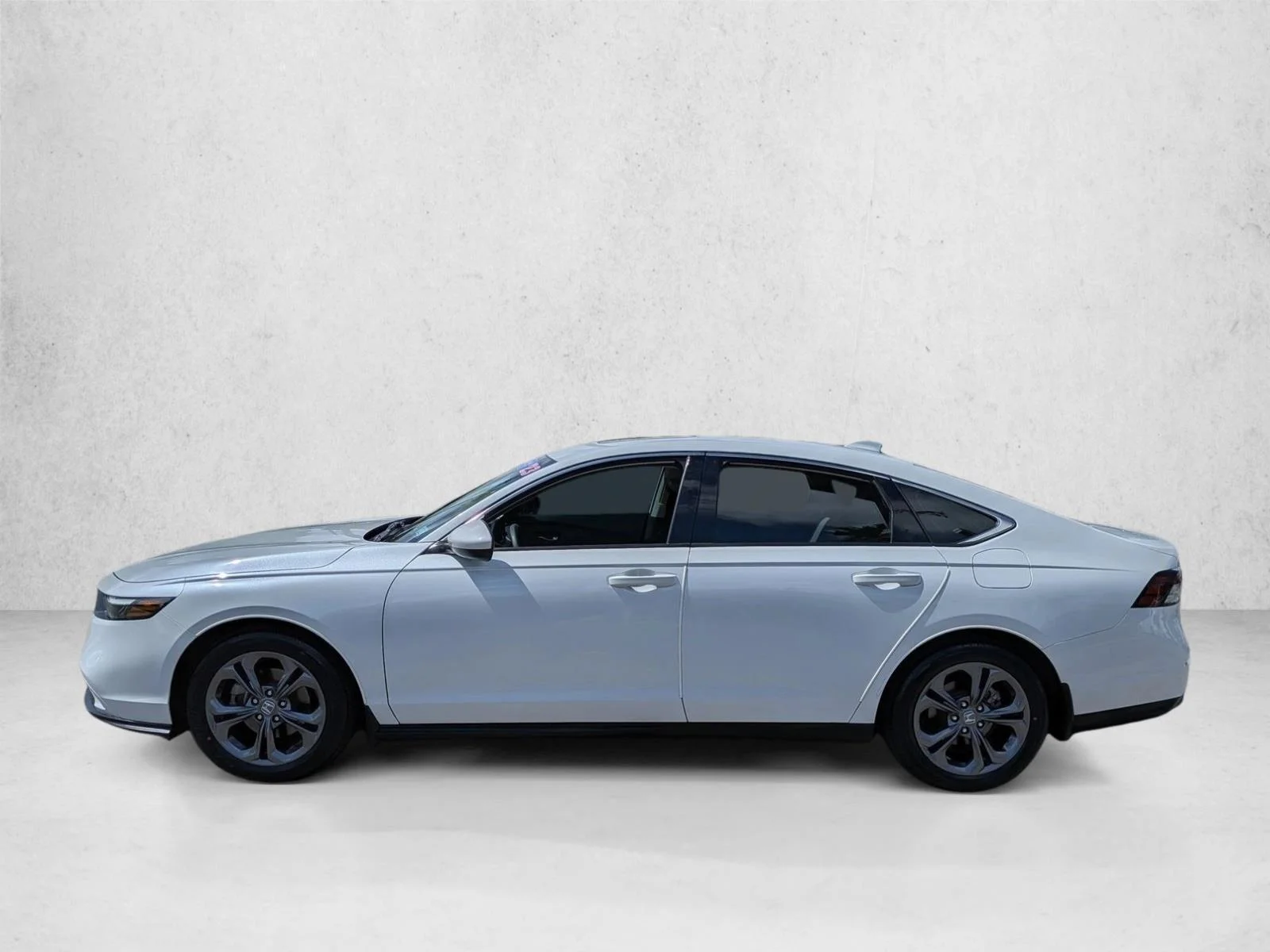 Used 2023 Platinum White Pearl Honda EX image 8