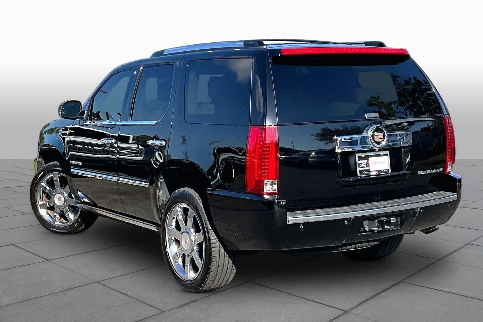 Used 2013 Black Raven Cadillac Luxury image 11