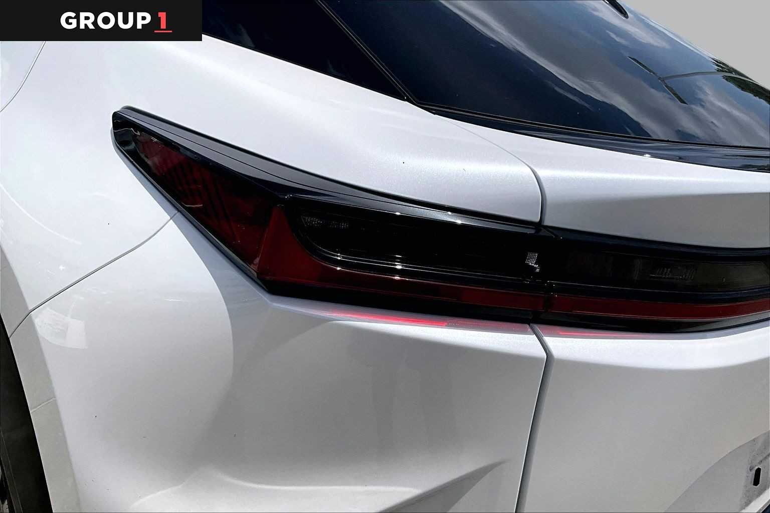 Used 2023 Eminent White Pearl Lexus Luxury image 25