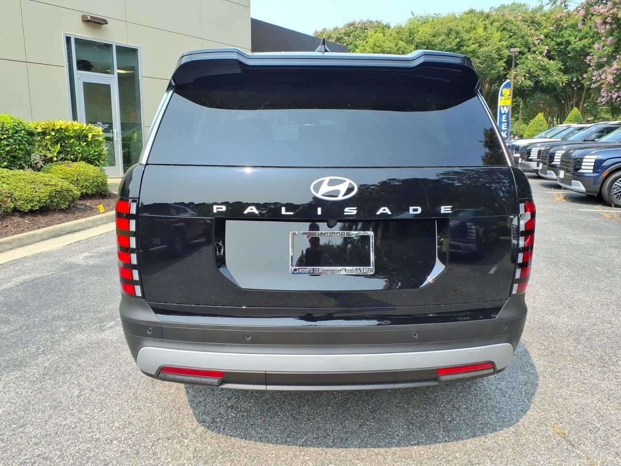 New 2026 Abyss Black Pearl Hyundai SE FWD image 7