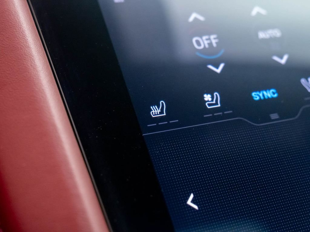 2023 Porsche Taycan GTS - Photo 28