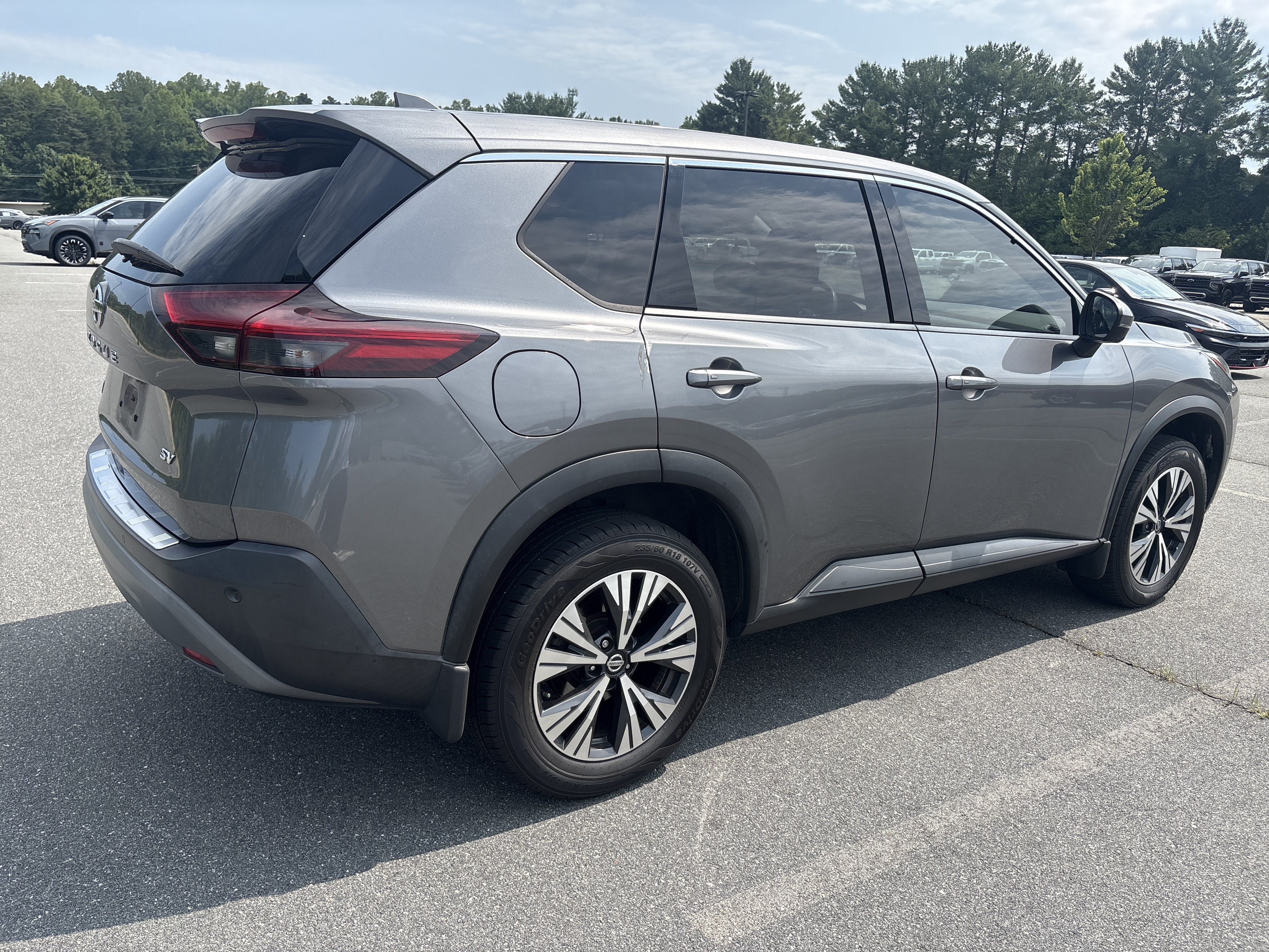 Used 2021 Gun Metallic Nissan SV image 5