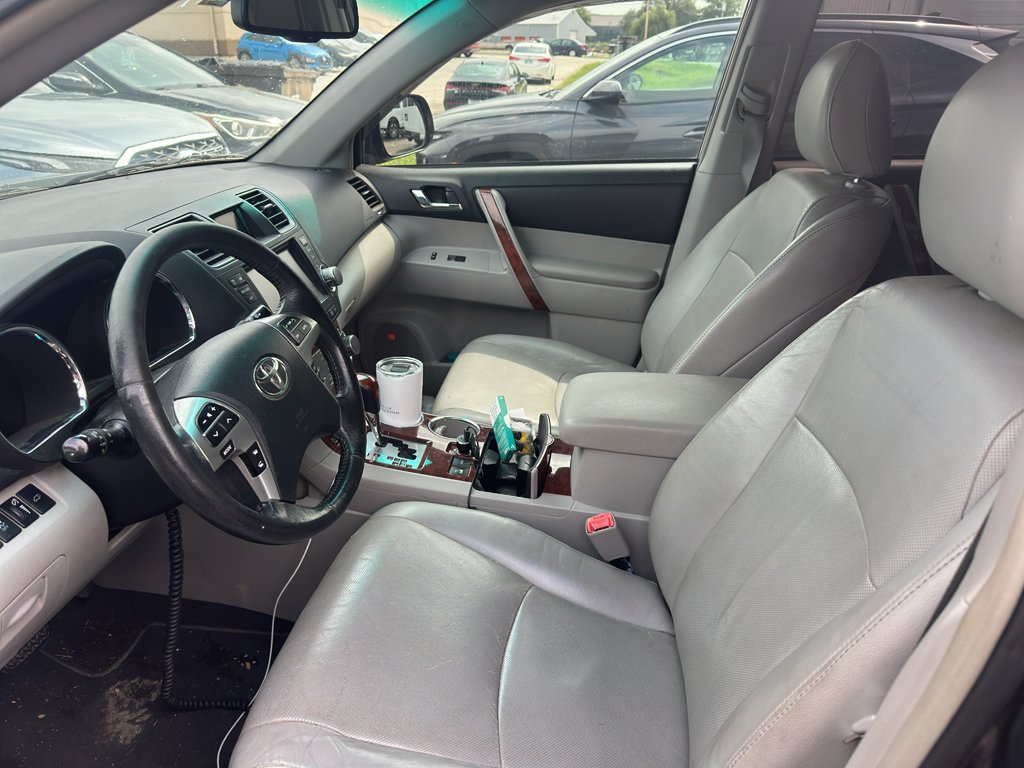 Used 2011 Magnetic Gray Metallic Toyota Limited image 5