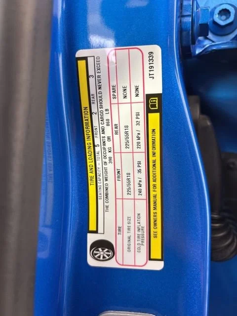 Used 2018 Laser Blue Jeep Limited image 7