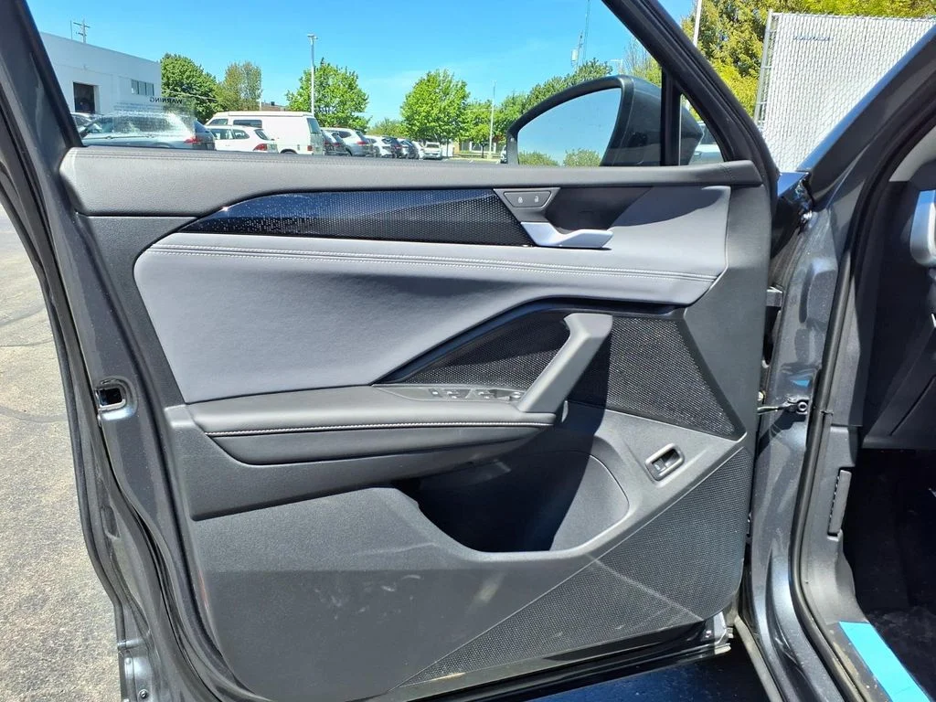 New 2026 Platinum Gray Metallic Volkswagen 2.0T SE image 6
