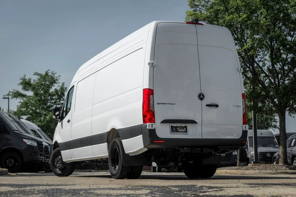 New 2026 Arctic White Mercedes-Benz Cargo 170 WB image 2