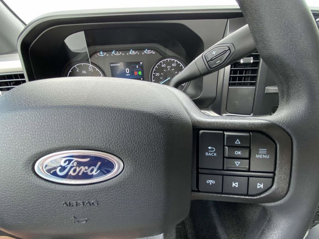 2025 Ford F-450 Super Duty Chassis Cab XL - Photo 14