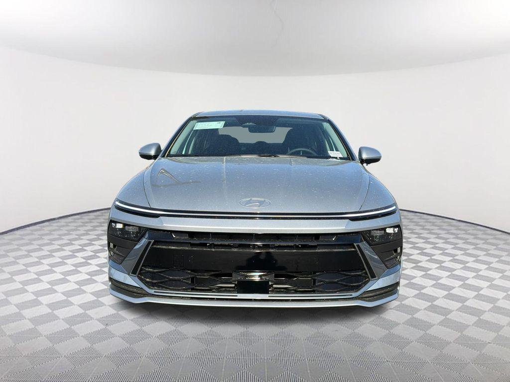 New 2026 Silver Hyundai Blue image 2