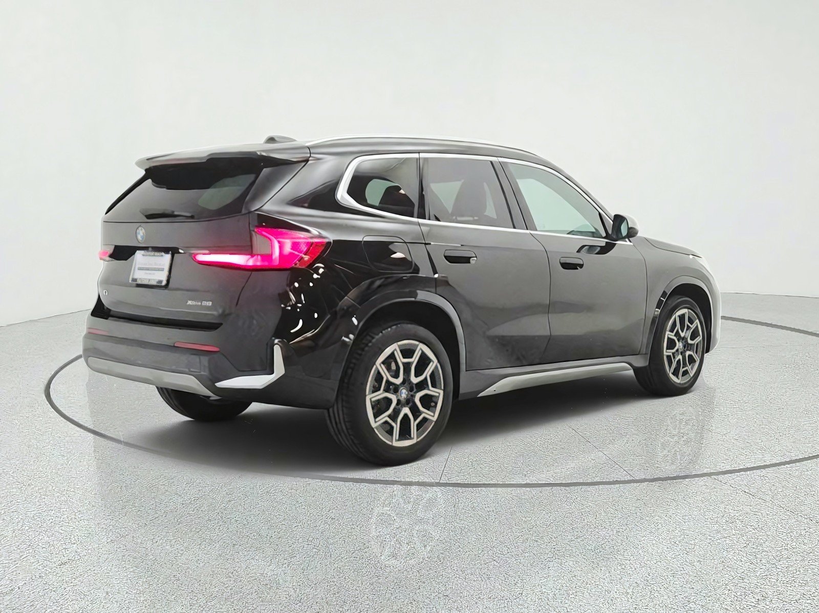 Used 2023 Jet Black BMW xDrive28i Sports Activity Vehicle image 5