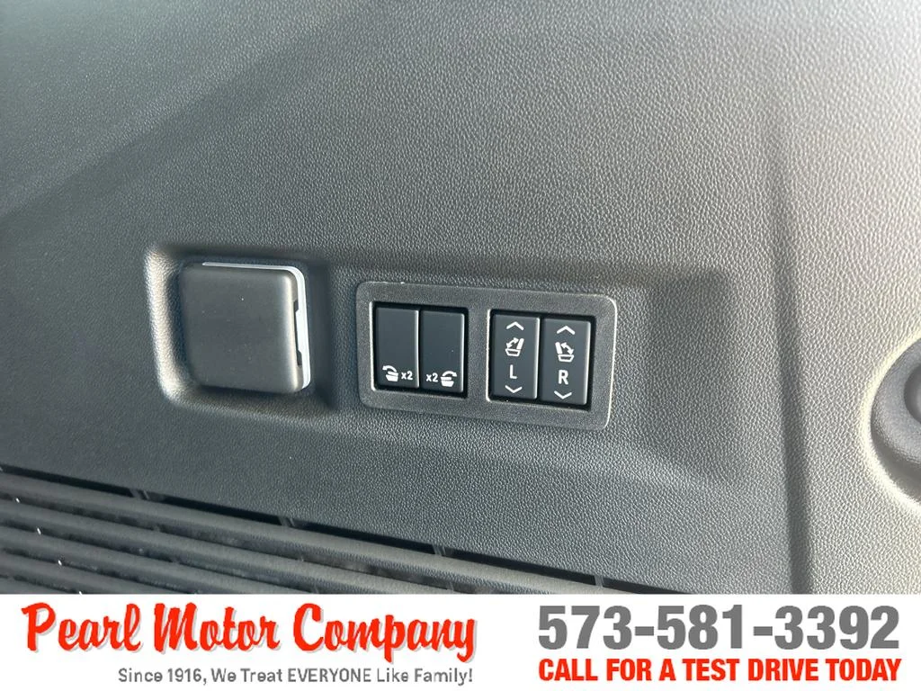 2026 GMC Yukon Denali - Photo 25