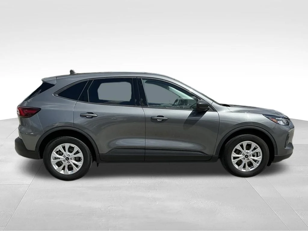 Used 2025 Gray Ford Active image 9