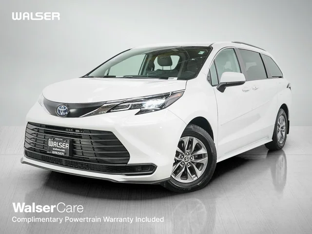 2024 Toyota Sienna LE
