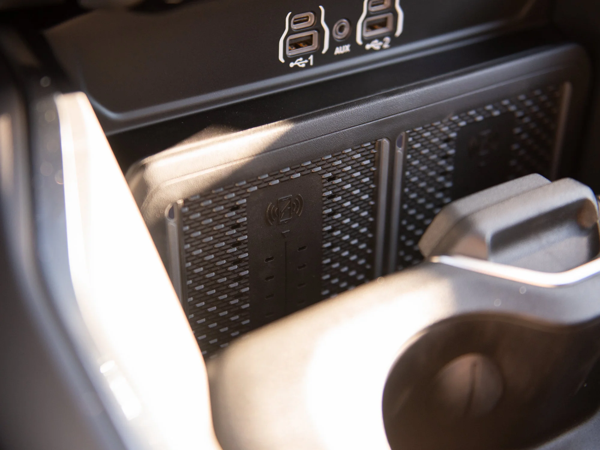 New 2027 Black RAM Laramie Night* Mega Cab 4x4, Sunroof, Heated Leather, 5th Wheel Prep image 21
