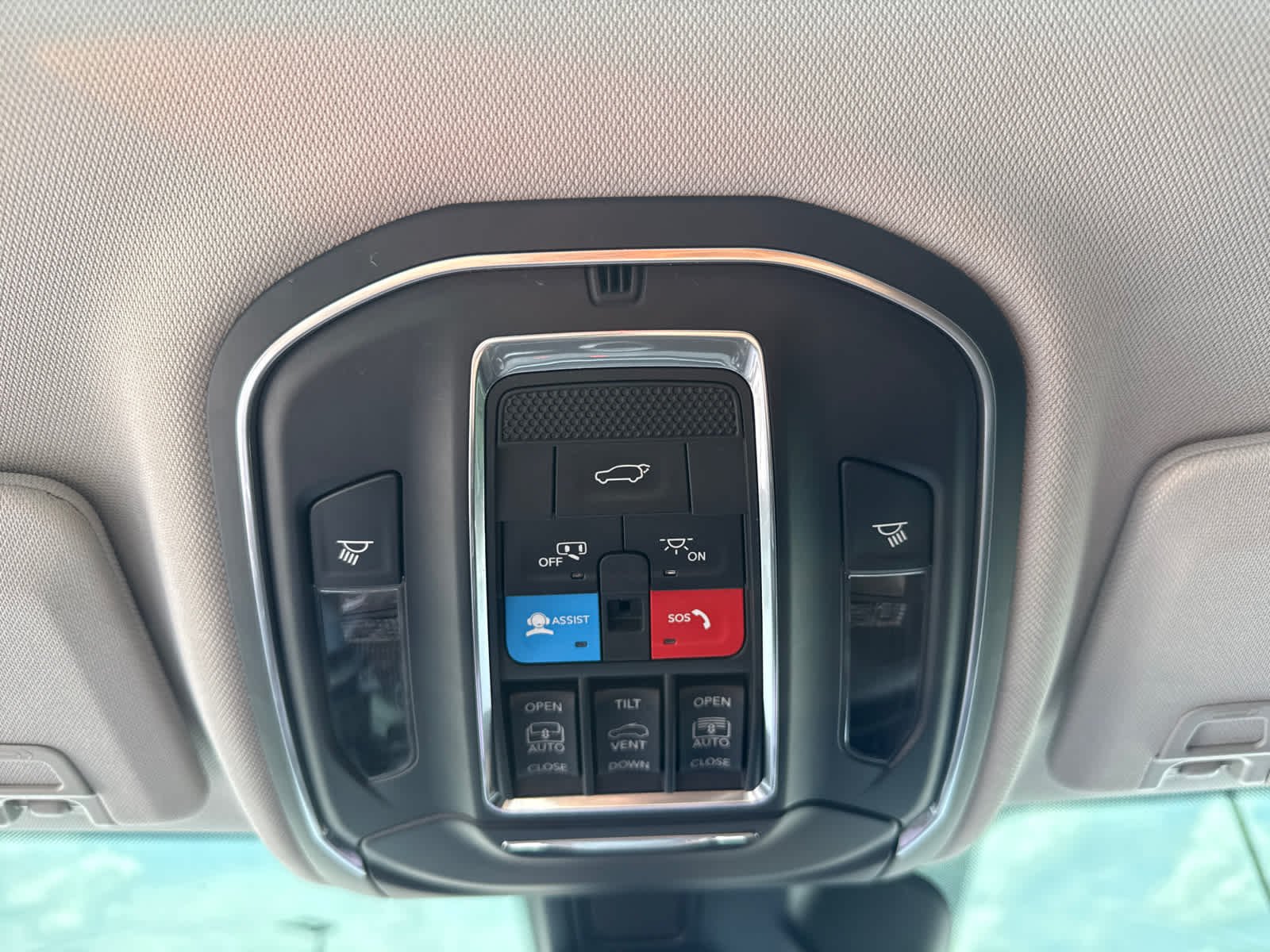 Used 2023 Velvet Red Pearlcoat Jeep Limited image 24