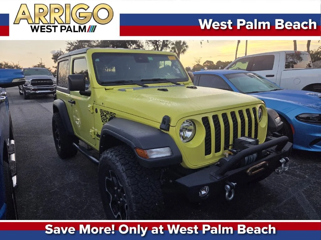 Used 2024 High Velocity Clearcoat Jeep Sport S image 1