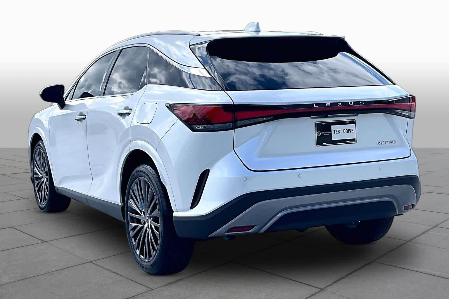Used 2023 Eminent White Pearl Lexus Luxury image 11