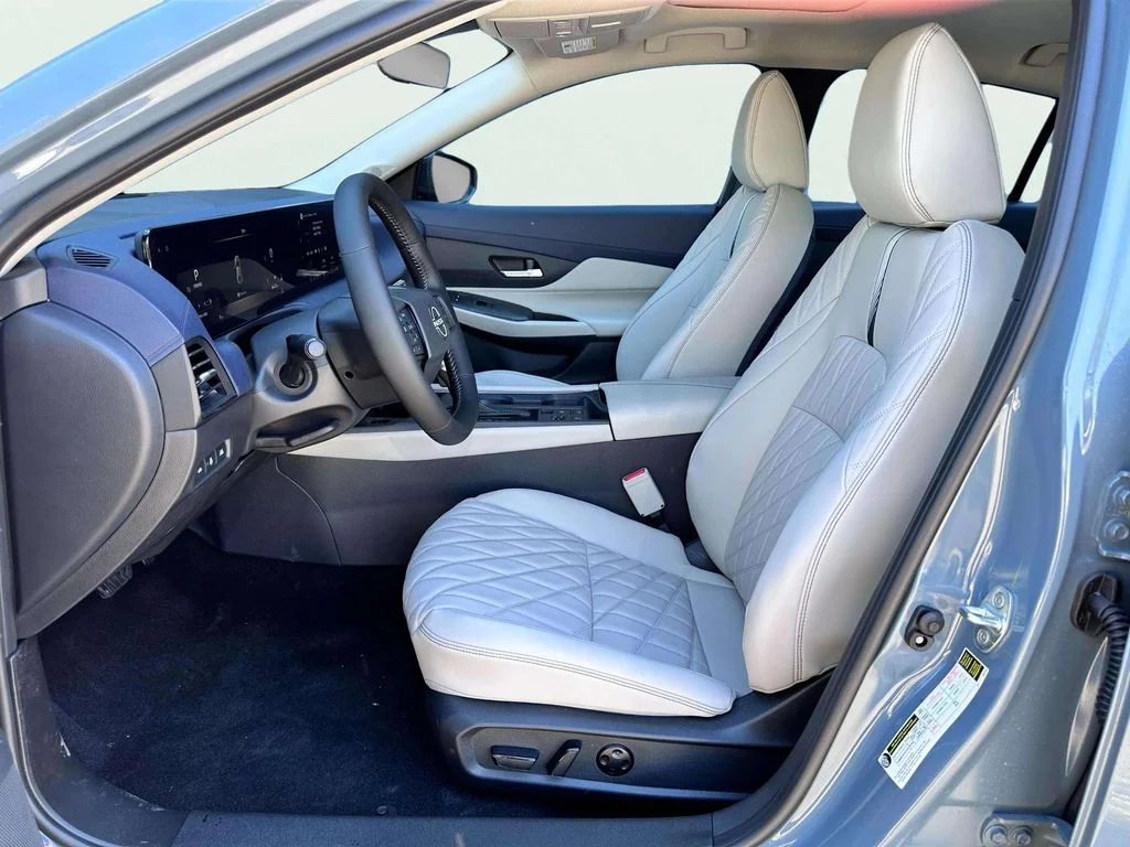 New 2026 Atlantic Gray Metallic Nissan SL image 13
