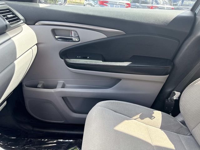Used 2017  Honda LX image 22