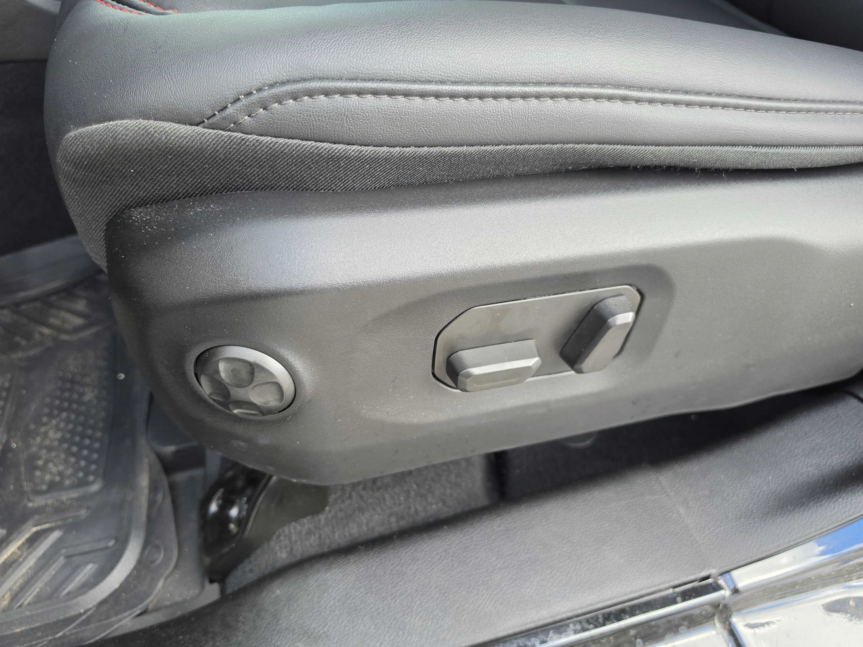 Used 2026 Black Clearcoat Jeep Rubicon image 26
